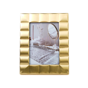 Front view of gold photoframe