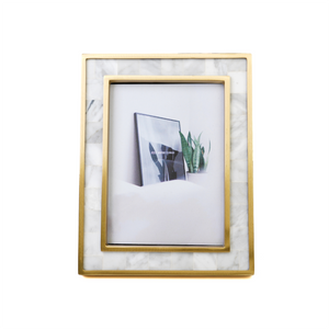 Front view of white & gold photoframe